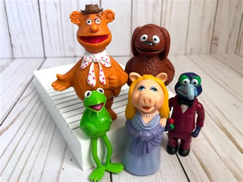 Pin On Art Muppets Sesame Street Characters
