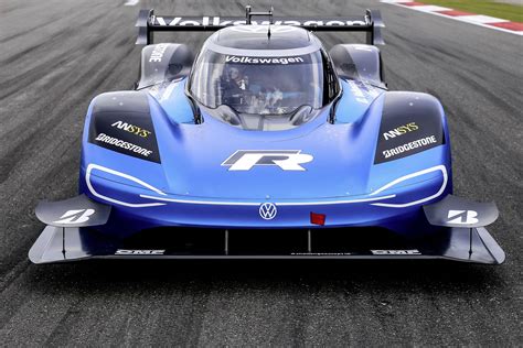 All Electric Volkswagen Id R Breaks Goodwood Hillclimb Record Set By