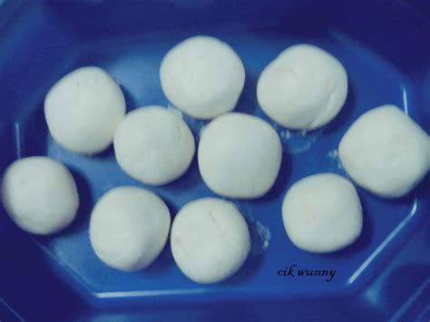 Nak dibuang sayang pulak, nak masak macam untuk kepalang sikitnya. .: Resepi ringkas Kuih Onde-onde/kuih buah melaka