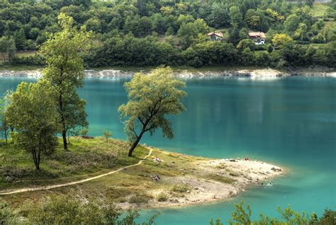 Holidays At Lake Tenno ↔ Discover Lake Garda