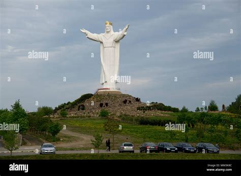 Pomnik Chrystusa Krola Monument Of Christ The King In Swiebodzin