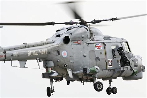 Westland Lynx Hma8 Zd265 Royal Navy Showing Its Armament A Flickr