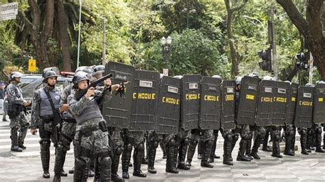 Al Menos Treinta Heridos Tras Represión Policial A Protesta En Sur De