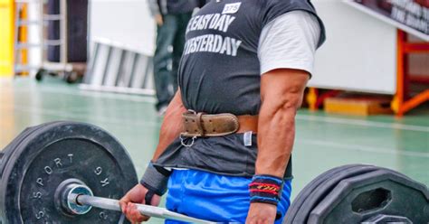 Dips are a compound resistance training exercise targeting the triceps and pectorals. Weightlifting Belts: Should You Use One? Pro and Con ...