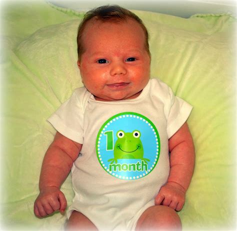 Your one month old is becoming more lively and sociable, and may gurgle, coo, grunt, and hum to let you know. Team Darley: 1 Month Old Letter to Baby C
