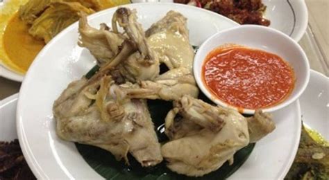 Ayam pop biasanya didampingi dengan samba lado tomat dan sayur daun singkong rebus. Resep Indonesia: Resep Ayam Pop Spesial