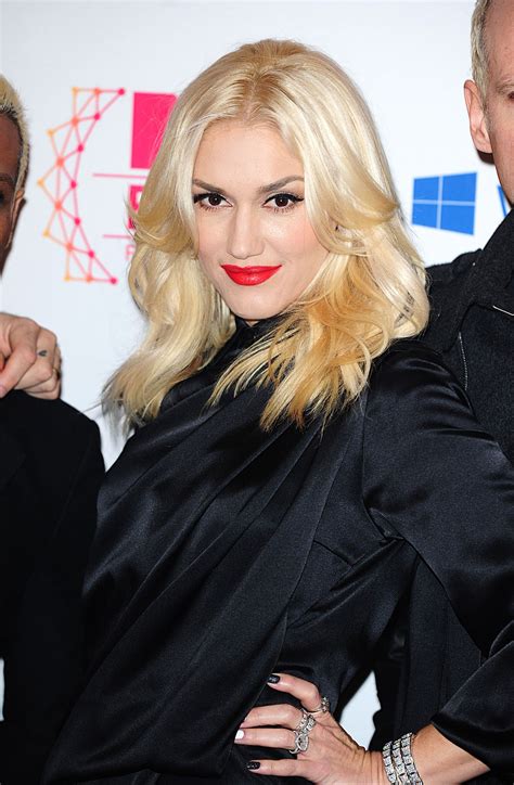 (there are more if you scroll down) and on the right side is a gallery of gwen! GWEN STEFANI at 2012 MTV European Music Awards in ...