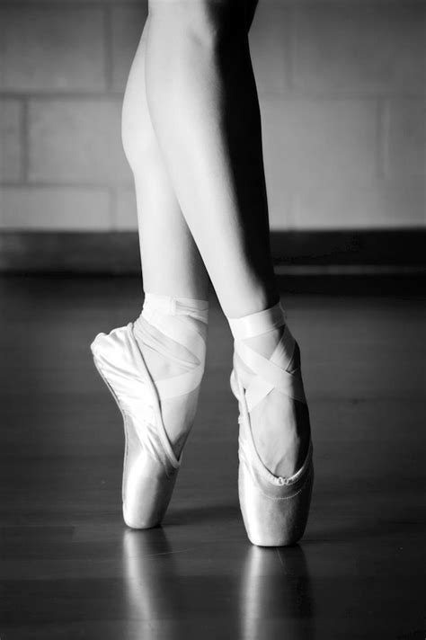 Mel Silva Photographer Ballet And Vintage Styled Shoot Serendipity Corner 3 Ballet Poses