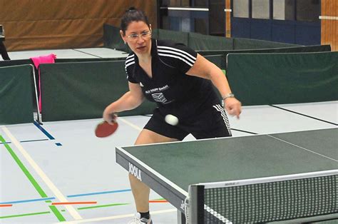 Eine frühform des tischtennis wurde erstmals 1874 in england gespielt, als der britische major walter clopton wingfield das dem tischtennis zugrunde liegende sportspiel „sphairistike (griechisch. Tischtennis: SSV-Damen doppelt gefordert - Tischtennis ...