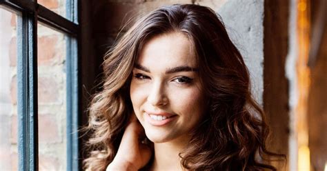 The contortionist won the let's dance reality show in may 2020. "7 Töchter": Lili Paul-Roncalli über ihr Leben als ...