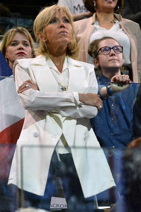 Every time the french first lady steps out, we're watching for outfit inspiration. Brigitte Macron Style - Image 5 : Harper's BAZAAR