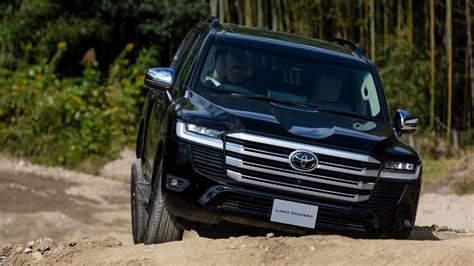 Toyota Land Cruiser 300 Bookings Open In India Ahead Of Its Launch Autox