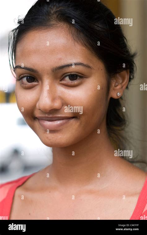 Pretty Fijian Woman Hi Res Stock Photography And Images Alamy