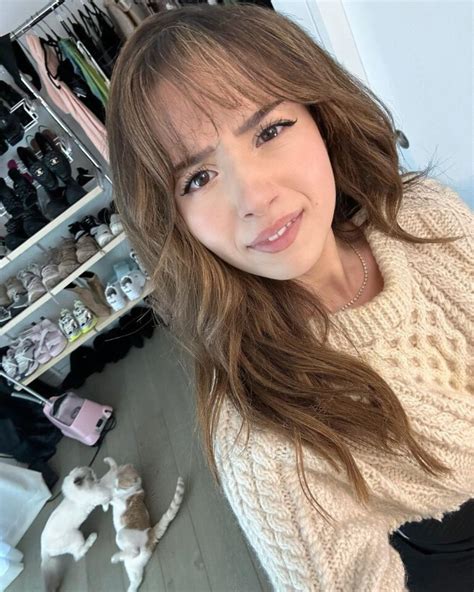 89 Sexy Pictures Of Twitch Streamer Pokimane I Need Medic