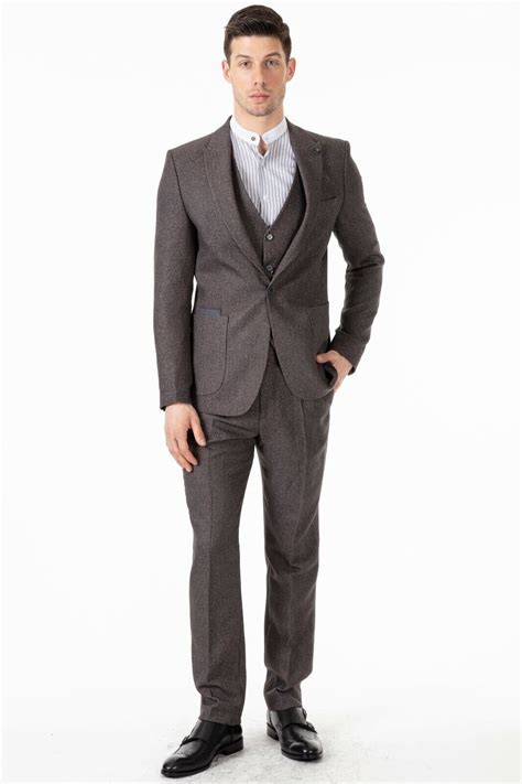 Peaky Blinders Style Grey Herringbone Tweed 3 Piece Suit With Patch