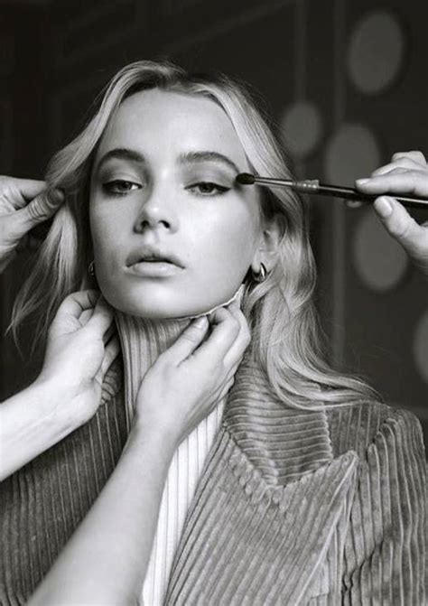 Her birthday, what she did before fame, her family life, fun trivia facts, popularity rankings, and more. Emma Ellingsen pryder sidene hos internasjonal motepresse ...