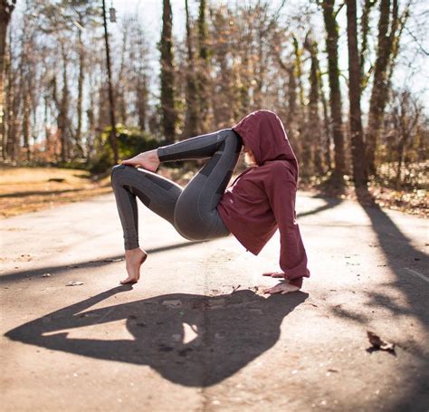 Yoga Make You Beautiful Yogainspiration Yoga Photoshoot Yoga Poses