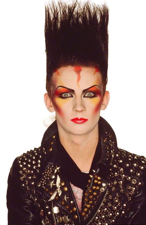 Sara cox presents a special edition of sounds of the 80s featuring a unique collaboration between boy george and the bbc philharmonic orchestra. Boy George, when Punk moved towards New-Romantic | Boy ...