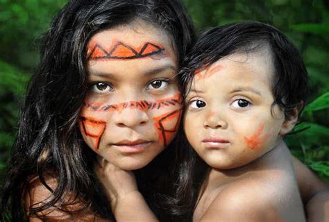 Suku Pedalaman Hutan Amazon Budaya Tanpa Busana