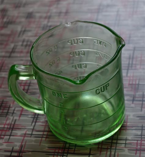 Vintage 1930s Kellogg S Green Depression Glass Measuring