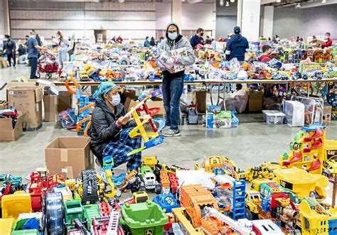 Goodfellows Post Gazette Readers Again Made Sure Local Kids Had Toys