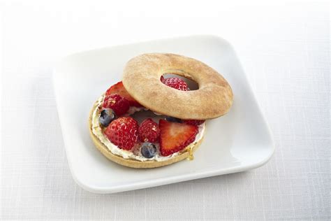 This product is a new test creation from the thinslim foods kitchens. Krista's Kravings: Dempster's Thin Bagels