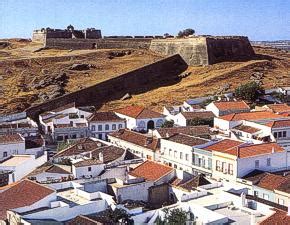 The population in 2011 was 3,267, in an area of 79.35 km². Algarve, Portugal - Página Informação Turística - Castro Marim