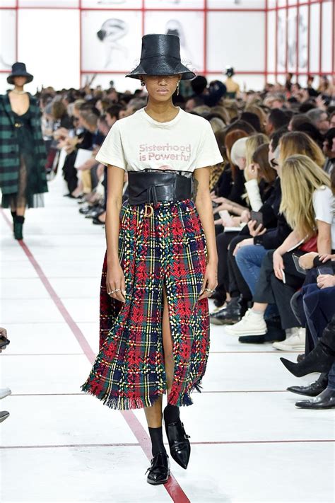 Dior online boutique | discover christian dior fashion and accessories for women and men. Dior Introduces The New Feminist Slogan T-shirt Everyone ...