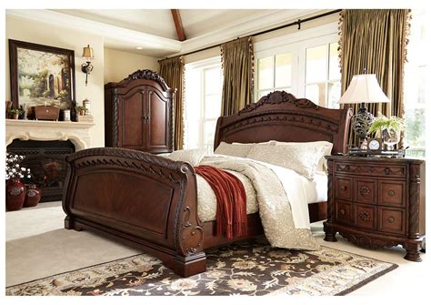 North Shore King Poster Bed With Canopy With Mirrored Dresser Chest
