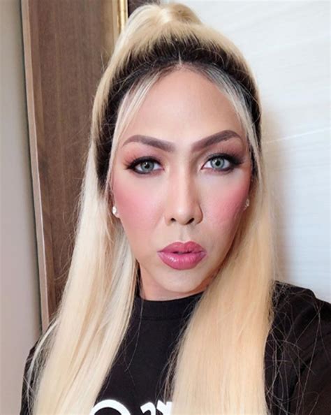 Anne Curtis Looked Like Vice Ganda S Alalay During Miss Q A Portion