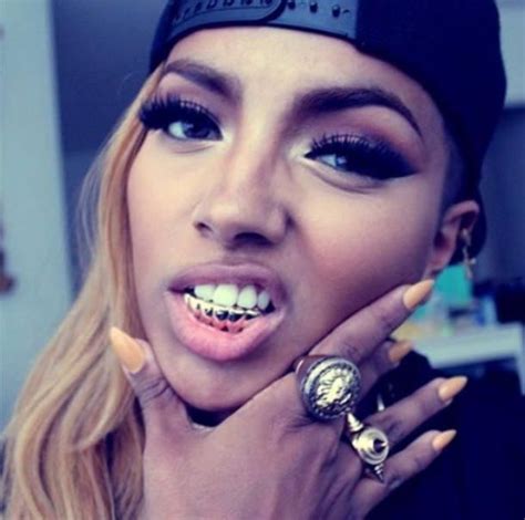 Ultimatebeauties Goldie Grillz Girl Grillz Gold Grill