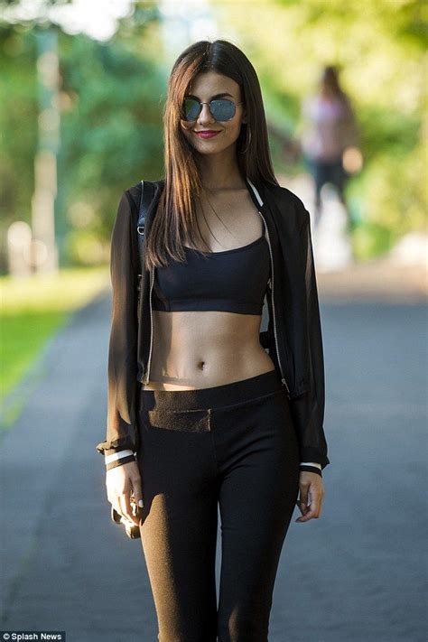 Victoria Justice Shows Off Her Awesome Abs In A Sporty Crop Top