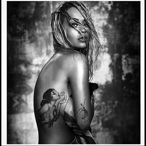 la moglie tatuata su instagram tattoo tattooed tattoedgirl ink inked inkart tattooart