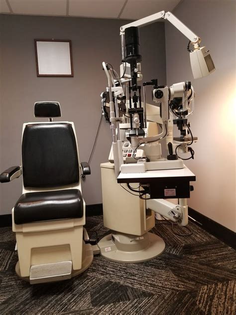 Rand Eye Institute 26 Photos And 88 Reviews 5 W Sample Rd Deerfield