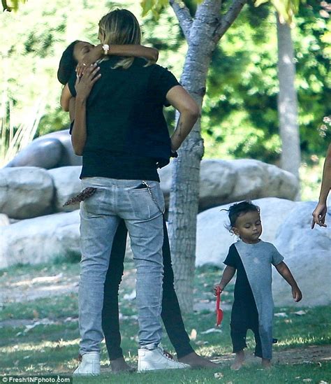 Zoe Saldana Takes Her Sons To The Park Daily Mail Online