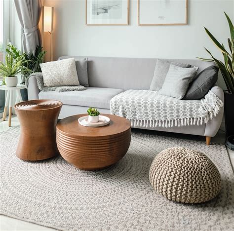 How To Make Small Living Room Cozy With Rugs And Decor