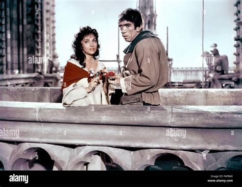 Gina Lollobrigida Anthony Quinn Notre Dame De Paris 1956 Unter Der Regie Von Jean Delannoy