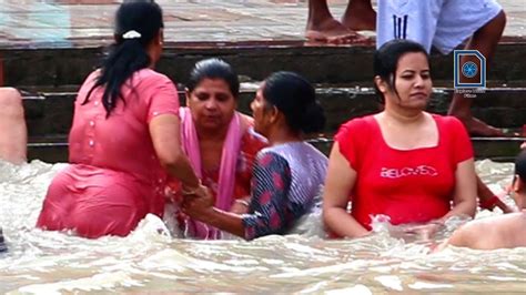 holy bath in ganga river during kanwar yatra haridwar youtube