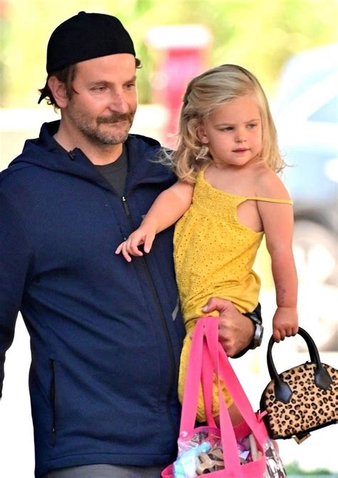 Irina Shayk E Bradley Cooper Est O Planejando O Segundo Filho Diz Site