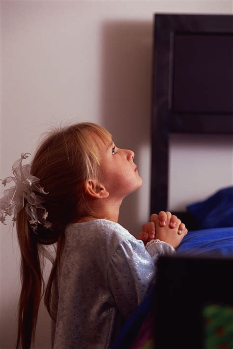Education is the main axis for the creativity and the desire to learn are very important in children, it is a stage of life when they begin to. Sweet Pictures of Children Praying | Time for the Holidays
