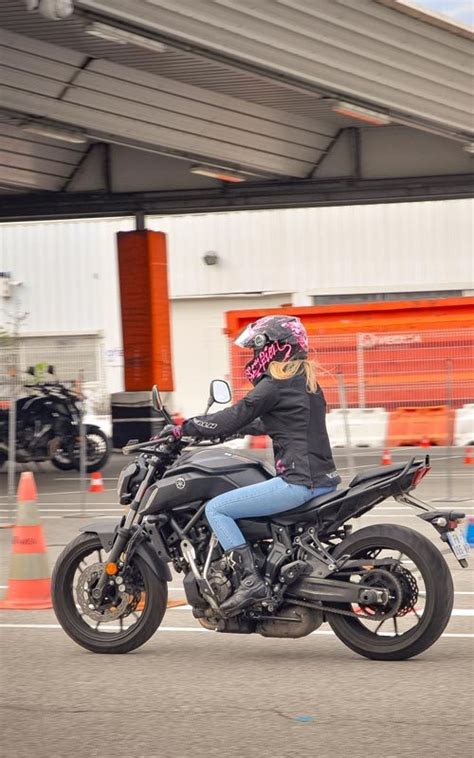 le permis moto femme