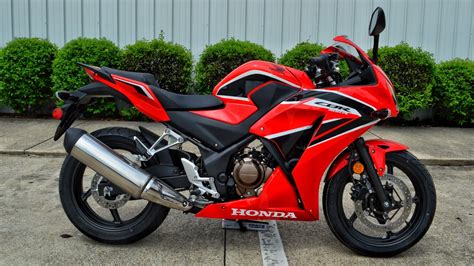 The honda cbr300r has cemented its legendary beginner motorcycle status since its introduction in 2015. 2017 Honda CBR300R Review of Specs | Sport Bike ...