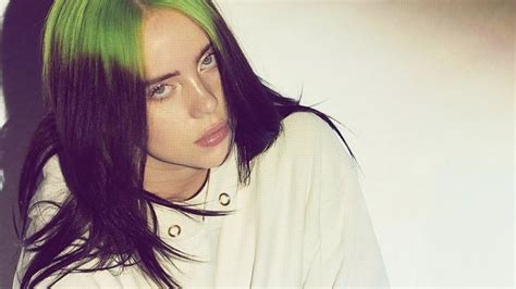 Billie Eilish Blonde Singer Debuts New Look After Ditching Green Roots Sexiezpicz Web Porn