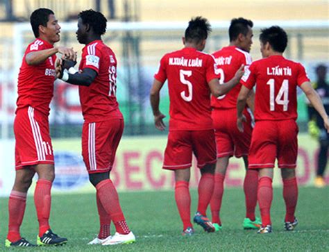 Chào mừng đến với v.league 1 ! Binh Duong slip from top of V-League 1 - News VietNamNet