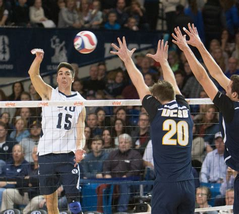 No Byu Volleyball Sweeps Top Ranked Ucla The Daily Universe