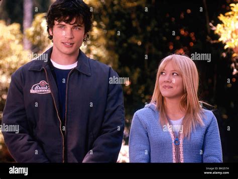 Cheaper By The Dozen 2003 Tom Welling Hilary Duff Chbd 001 011 Stock