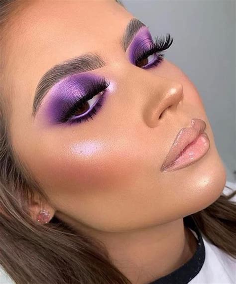 Halo Eye Makeup Trend The Eyeshadow Technique That Will Give You