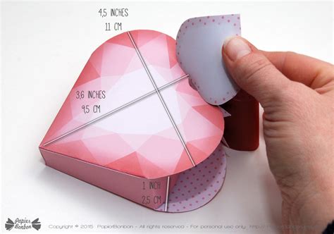 boîte cadeau cœur papier bonbon