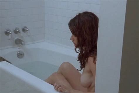 Robin Tunney Boobs And Butt In Open Window Movie Free Video