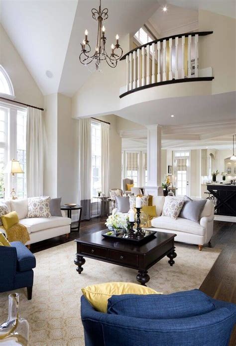 21 Amazing Traditional Living Room Ideas